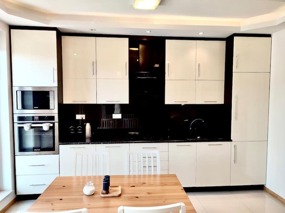 Nowoczesny Apartament Na Pradze Varsóvia Exterior foto